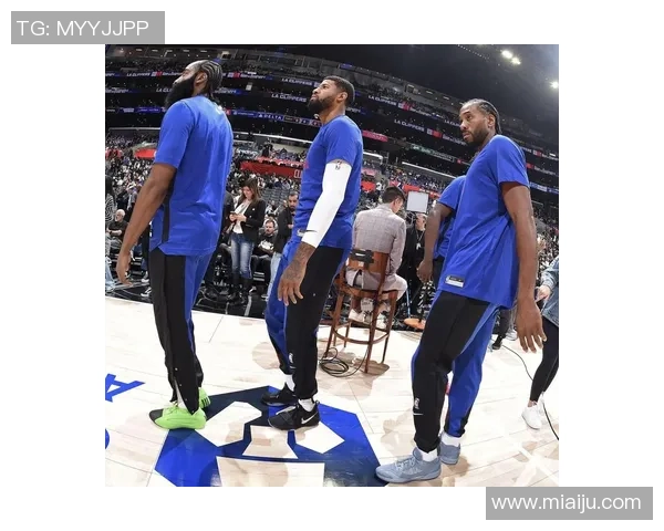 足球明星与篮球场的精彩对决谁才是真正的全能运动员